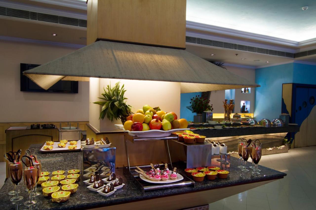 The Piccadily Hotel Lucknow Exterior photo