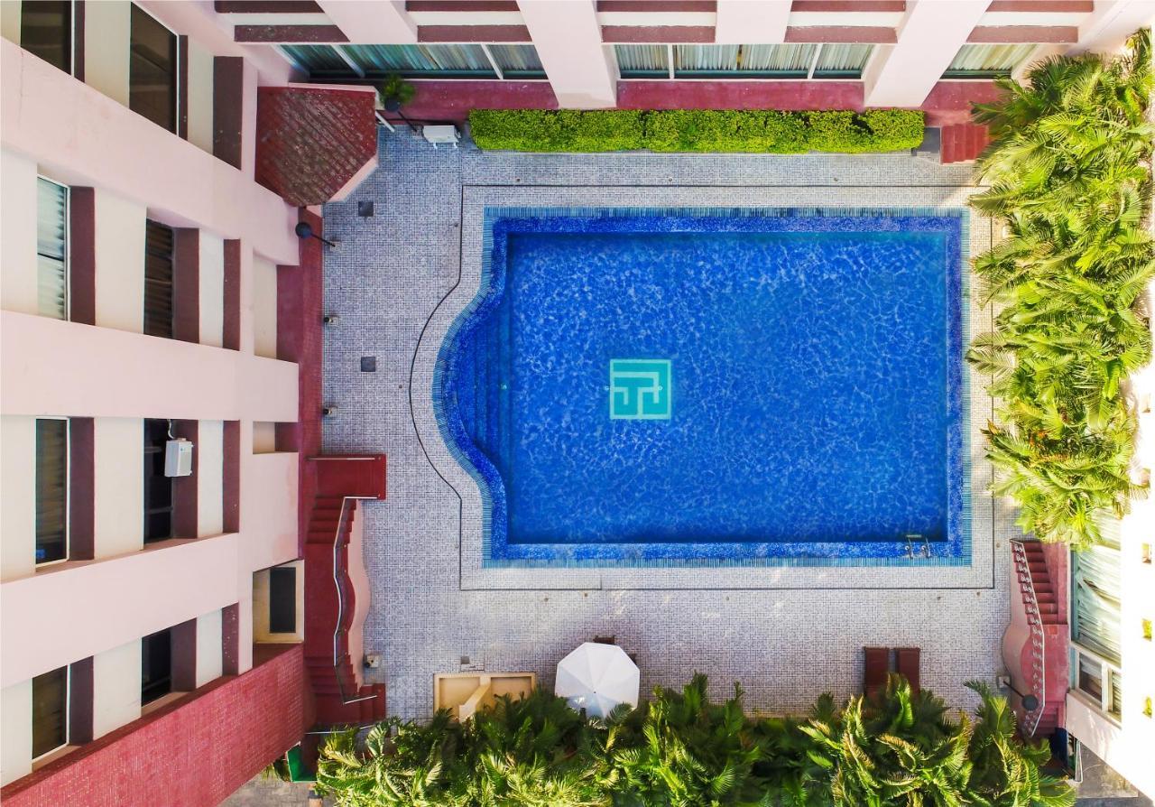 The Piccadily Hotel Lucknow Exterior photo