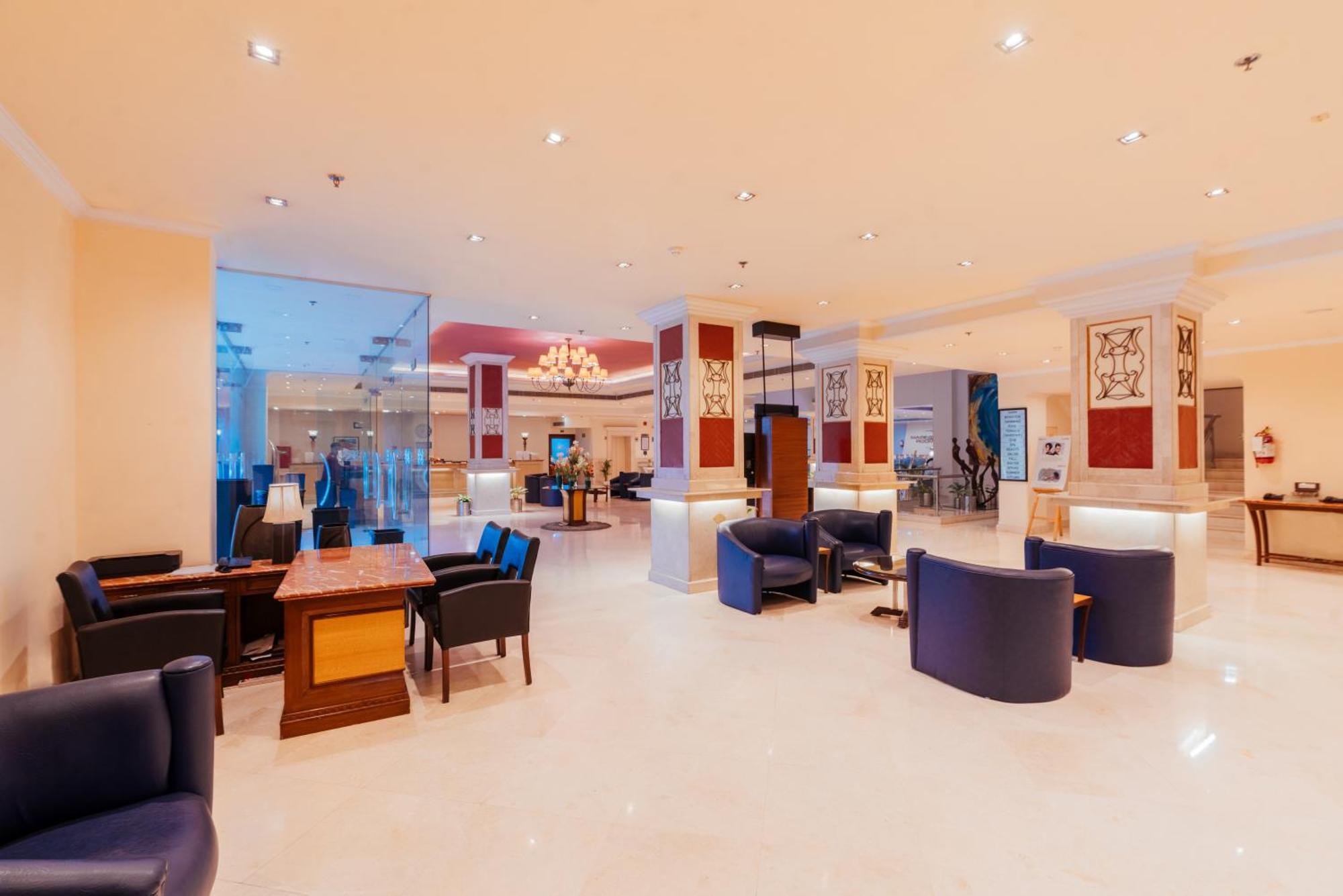 The Piccadily Hotel Lucknow Exterior photo